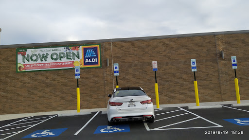 Supermarket «ALDI», reviews and photos, 3250 E Fayette St, Baltimore, MD 21224, USA