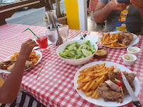 Plats et boissons du Restaurant Beach Pig Rôtisserie Marseillan Plage - n°2