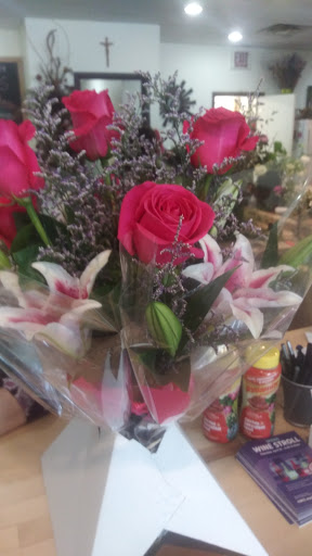 Florist «A Pretty Flower by A & A Floral Arts», reviews and photos, 2334 W Lawrence Ave #100, Chicago, IL 60625, USA