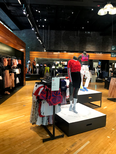 Clothing Store «Nike Portland», reviews and photos, 638 SW 5th Ave, Portland, OR 97201, USA
