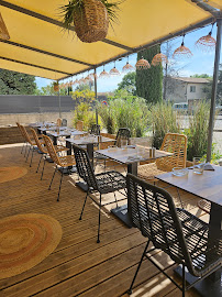 Atmosphère du Restaurant Café Dup's à Cabrières-d'Avignon - n°5