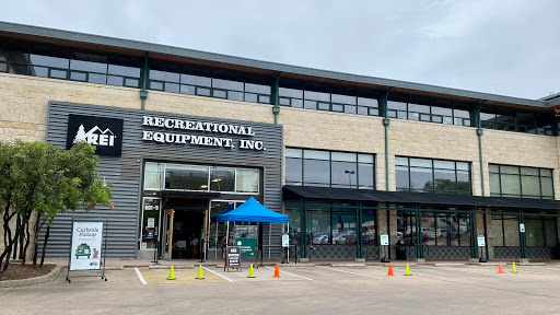 REI, 601 N Lamar Blvd, Austin, TX 78703, USA, 