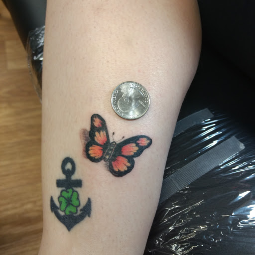 Tattoo Shop «Silver Ink Tattoo», reviews and photos, 110 Monmouth Ave N Studio 5, Monmouth, OR 97361, USA