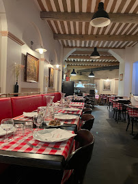 Atmosphère du Restaurant français L'Escalinada à Nice - n°1