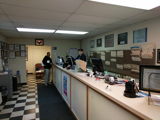 Auto Body Shop «K & W Auto Body Inc.», reviews and photos, 15413 Farm Creek Dr, Woodbridge, VA 22191, USA