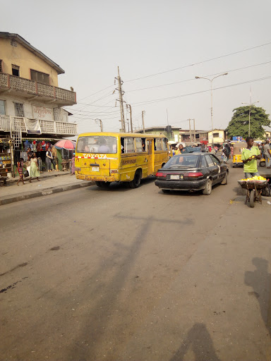 Lawanson Bus Stop, Jubril Martins St, Surulere, Lagos, Nigeria, Construction Company, state Lagos