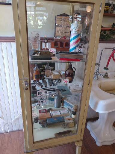 Barber Shop «Reeds Barber Shop», reviews and photos, 118 Gravel Pike, Pennsburg, PA 18073, USA