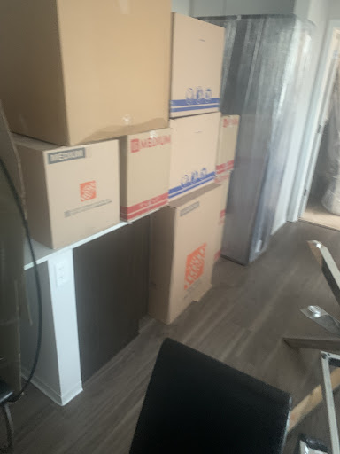 Moving and Storage Service «Two Men and a Truck», reviews and photos, 2417 W Fulton St, Chicago, IL 60612, USA