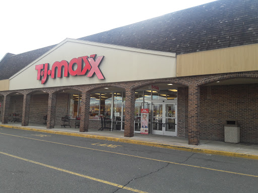 T.J. Maxx, 700 Broadway, Westwood, NJ 07675, USA, 