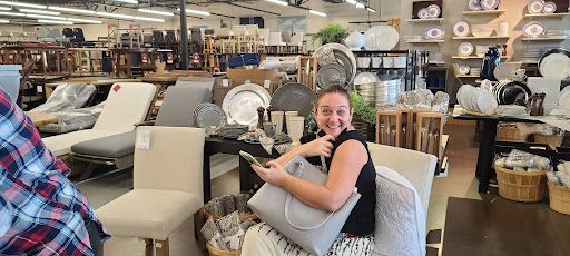 Outlet Mall «Tanger Outlet Jeffersonville», reviews and photos, 8000 Factory Shops Blvd, Jeffersonville, OH 43128, USA