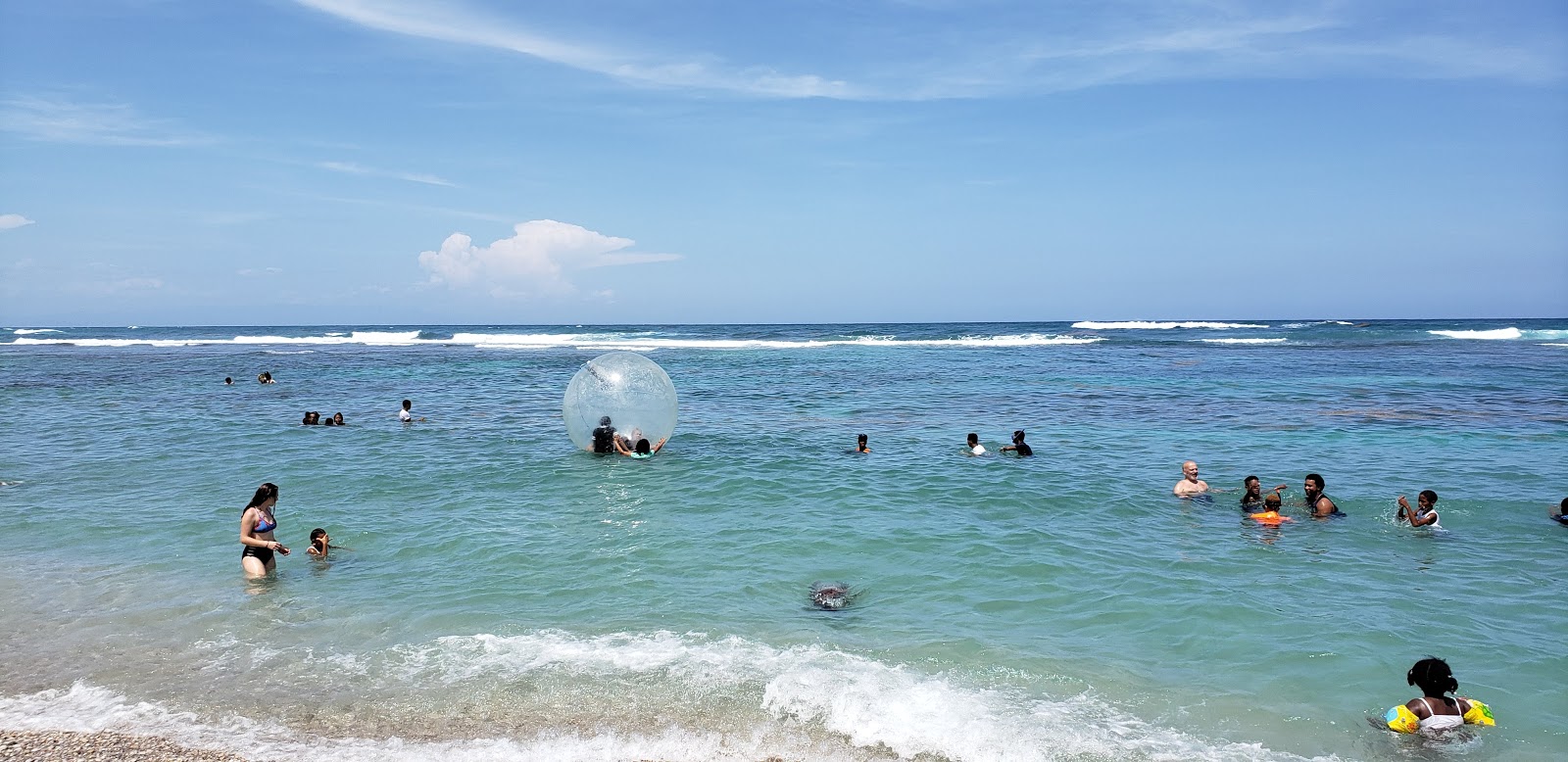 Foto de El Quemaito beach área de servicios