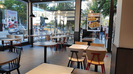 KFC - Av. de San Juan de la Peña, 78, 50015 Zaragoza, Spain