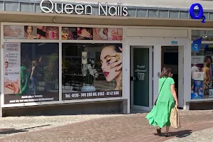 Queen Nails image