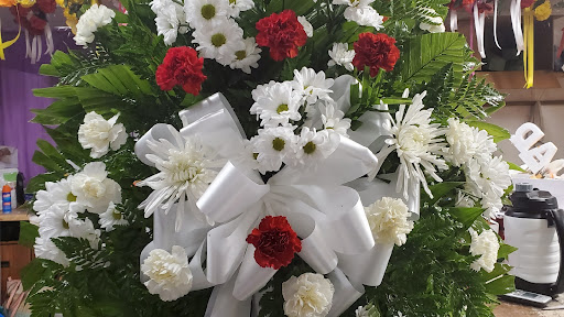 Florist «Davany Flowers & Pinatas», reviews and photos, 522 Cupples Rd, San Antonio, TX 78237, USA