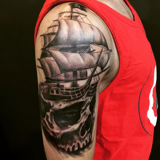 Tattoo Shop «Ink & Iron Custom Tattoo Studio», reviews and photos, 3700 N Cicero Ave, Chicago, IL 60641, USA