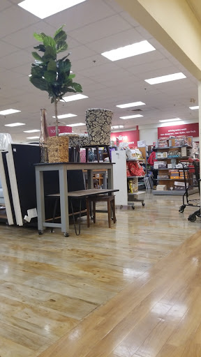 Department Store «T.J. Maxx», reviews and photos, 6140 Glenway Ave, Cincinnati, OH 45211, USA
