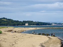 Photo of Cramond Beach with very clean level of cleanliness