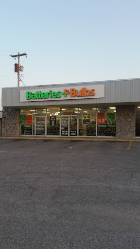 Car Battery Store «Batteries Plus Bulbs», reviews and photos, 6554 E 41st St, Tulsa, OK 74145, USA