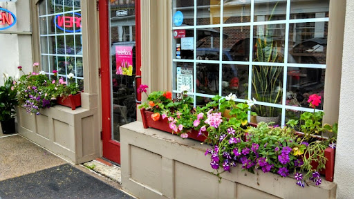 Florist «Agnew Florist-Watertown», reviews and photos, 587 Main St, Watertown, CT 06795, USA