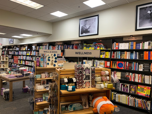 Book Store «Books-A-Million», reviews and photos, 6170 W Grand Ave #309, Gurnee, IL 60031, USA