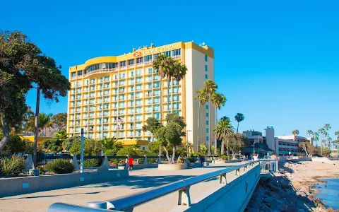 Crowne Plaza Ventura Beach, an IHG Hotel image