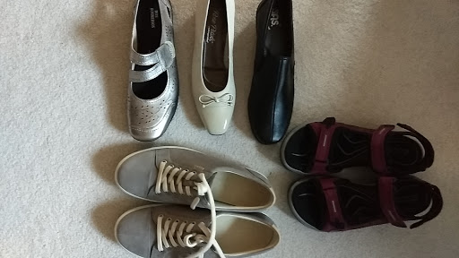 Shoe Store «VanHoecks Footwear», reviews and photos, 1144 E Paris Ave SE, Grand Rapids, MI 49546, USA