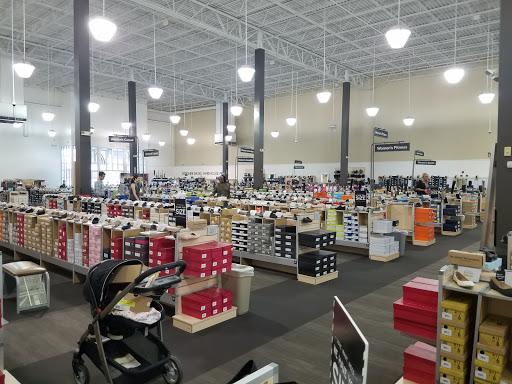 Shoe Store «DSW Designer Shoe Warehouse», reviews and photos, 1300 Huguenot Rd, Midlothian, VA 23113, USA