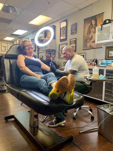 Tattoo Shop «Bright Ideas Tattoo and Piercing», reviews and photos, 1425 N Central Ave # 113, Avondale, AZ 85323, USA