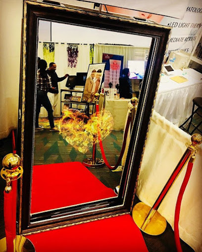 Magic Mirror Photo Booth LA