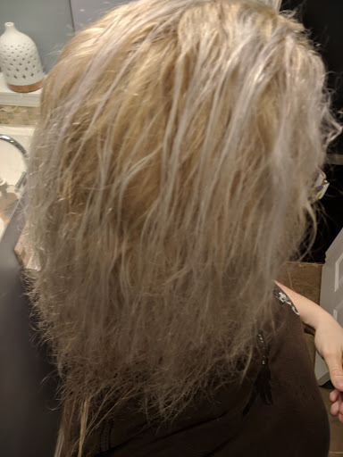 Hair Salon «Bella Vita Salon and Spa», reviews and photos, 3835 Charlestown Rd, New Albany, IN 47150, USA