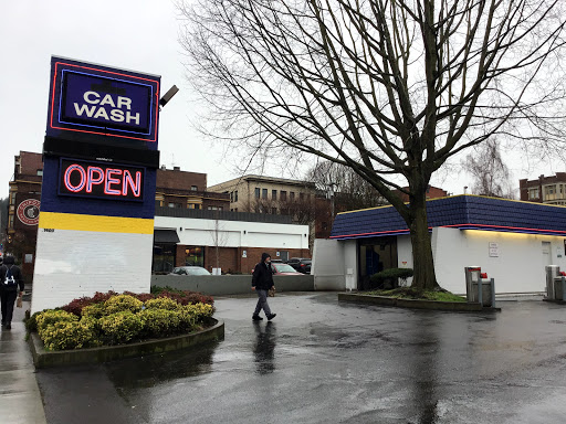 Car Wash «Kiss Car Wash», reviews and photos, 1909 W Burnside St, Portland, OR 97209, USA