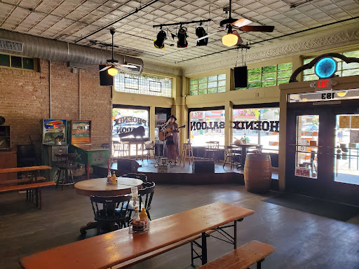 Bar «Pour Haus Patio Bar», reviews and photos, 343 W San Antonio St, New Braunfels, TX 78130, USA