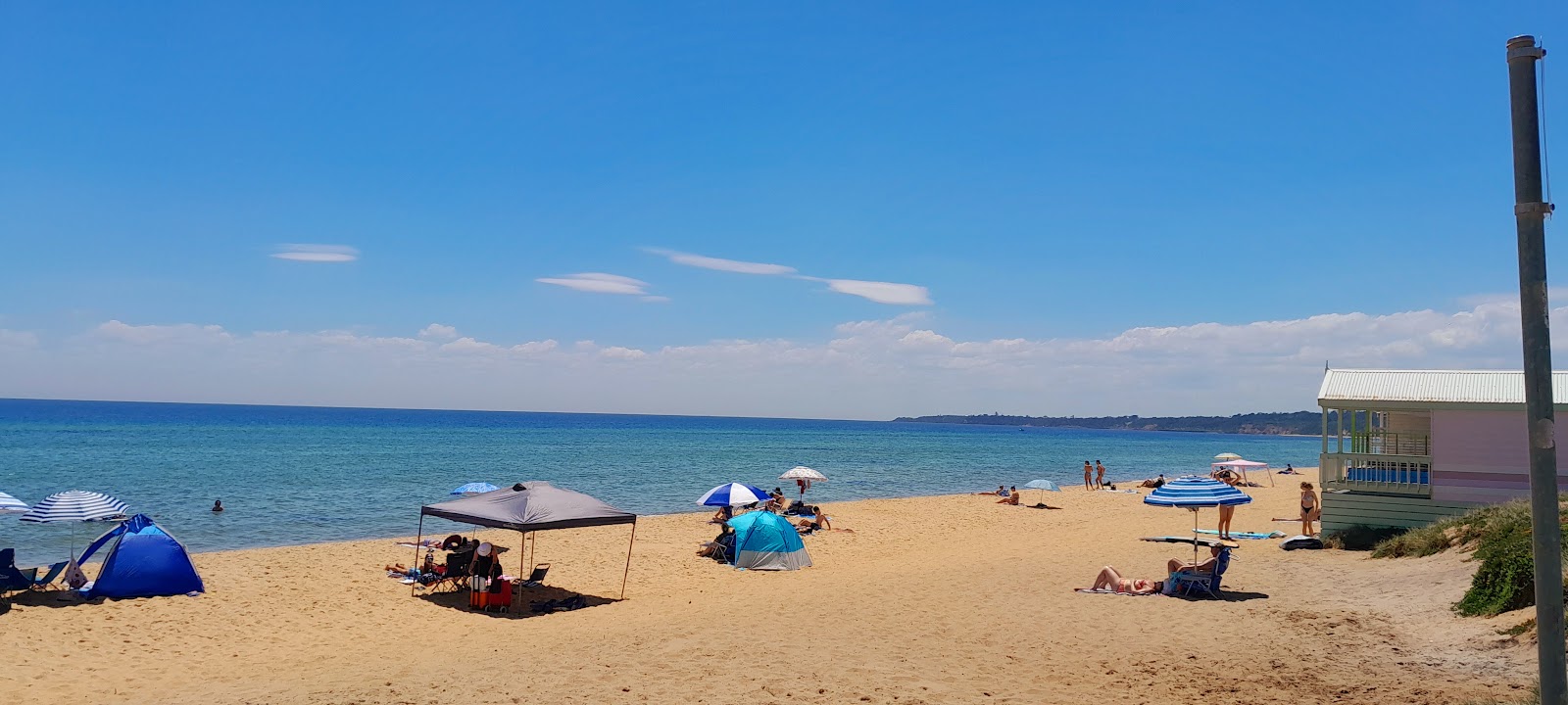 Fotografija Mount Martha Beach South z svetel pesek površino