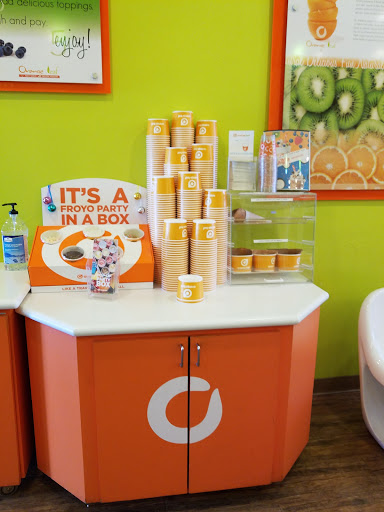 Frozen Yogurt Shop «Orange Leaf Frozen Yogurt», reviews and photos, 160 Creekside Way #502, New Braunfels, TX 78130, USA