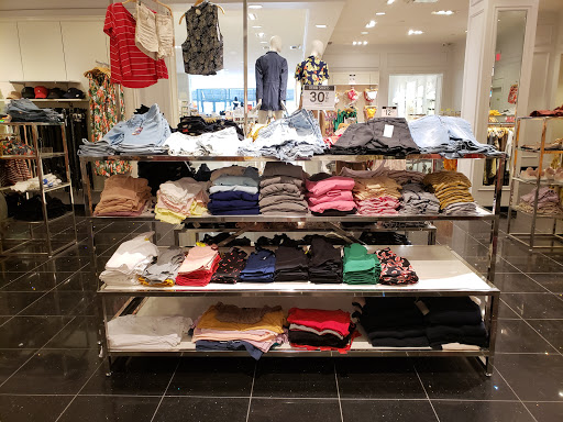 Clothing Store «F21 XXI», reviews and photos, 69 Chestnut St, Beavercreek, OH 45440, USA