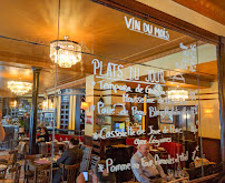 Atmosphère du Restaurant français Le Beaujolais d'Auteuil à Paris - n°6