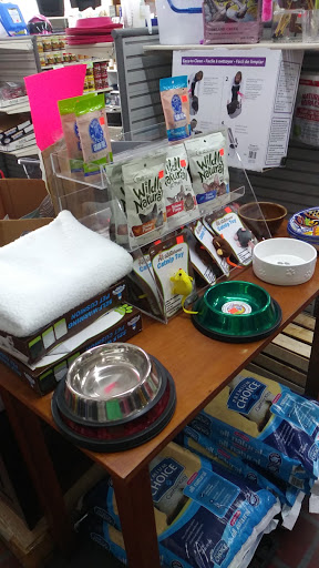 Pet Supply Store «Red Dog Hound & Pet Supply», reviews and photos, 3017 S Sheridan Rd, Tulsa, OK 74129, USA