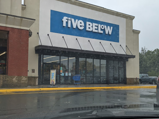 Variety Store «Five Below», reviews and photos, 255 Grossman Dr, Braintree, MA 02184, USA
