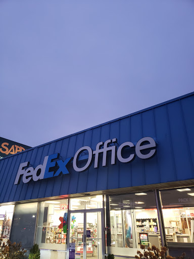 Print Shop «FedEx Office Print & Ship Center», reviews and photos, 6091 E 82nd St, Indianapolis, IN 46250, USA