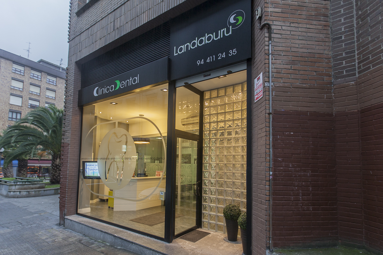 Clínica Dental Landaburu ?Especialistas en Implantología Dental en Santutxu