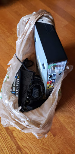 Cell Phone Store «Verizon Authorized Retailer - A Wireless», reviews and photos, 1130 Broad St, Shrewsbury, NJ 07702, USA