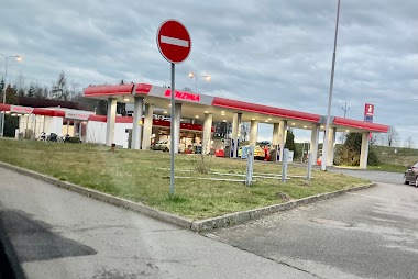 Benzina