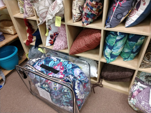 Thrift Store «The Treasure Hound», reviews and photos, 14508 Old Lee Rd, Chantilly, VA 20151, USA