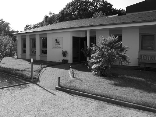 Dr. med. vet. Wolf Kaser unter Bergisch Gladbach, Nordrhein-Westfalen