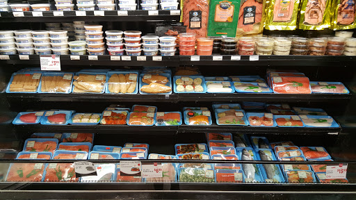 Kosher Grocery Store «Cedar Market», reviews and photos, 646 Cedar Ln, Teaneck, NJ 07666, USA