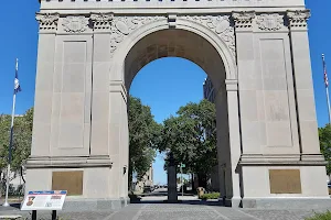Newport News Victory Arch image