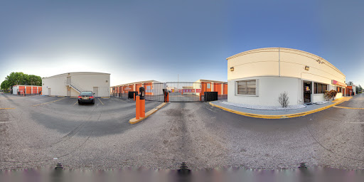 Self-Storage Facility «Public Storage», reviews and photos, 1650 W Oakland Park Blvd, Oakland Park, FL 33311, USA