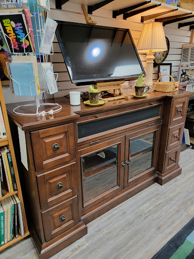 Thrift Store «The Fix Thrift Shop», reviews and photos, 1210 Capital Cir SE, Tallahassee, FL 32301, USA