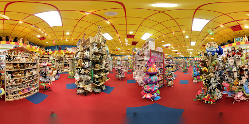 Game Store «Toys & Co. - Friendly Center», reviews and photos, 3110 Northline Ave, Greensboro, NC 27408, USA