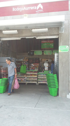 Bodega Aurrera Express, 13 Norte